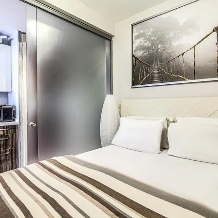 Modern Close To Malls In Eyupsultan